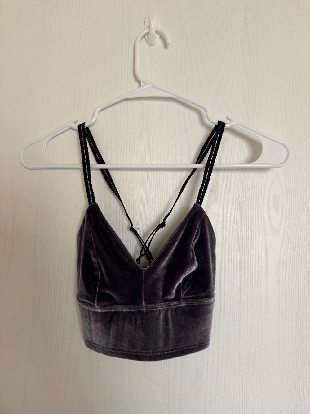 Beyond Yoga Velvet V-Neck Bra